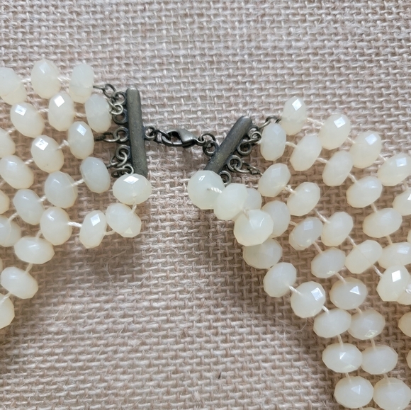 Statement beaded necklace - Picture 5 of 5